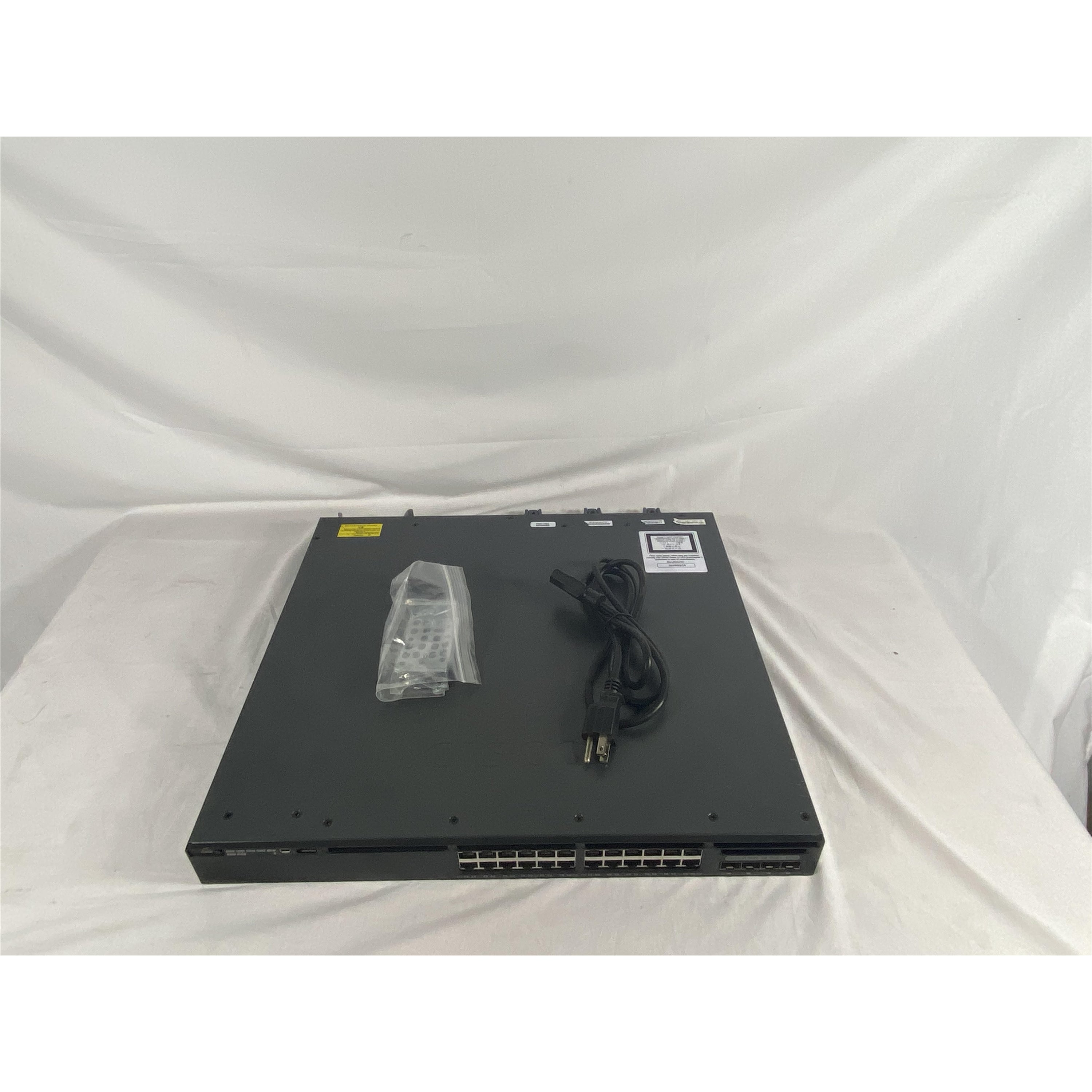 Cisco WS-C3650-24PS-L 24-Port 100Mbps RJ45 1U Specialty Switch, Grey (Used - Good)