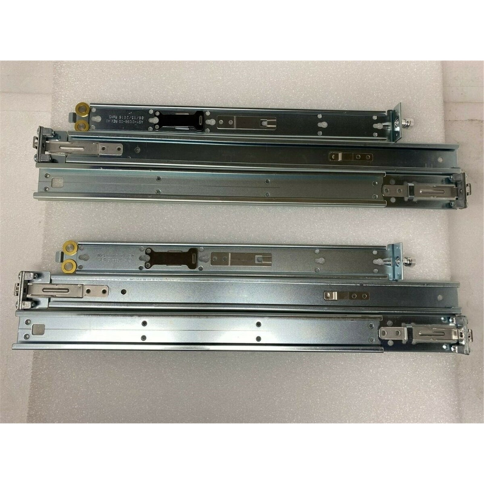 ARISTA KIT-7001 ARISTA 1U TOOL LESS RACK RAIL KIT (New Open Box)