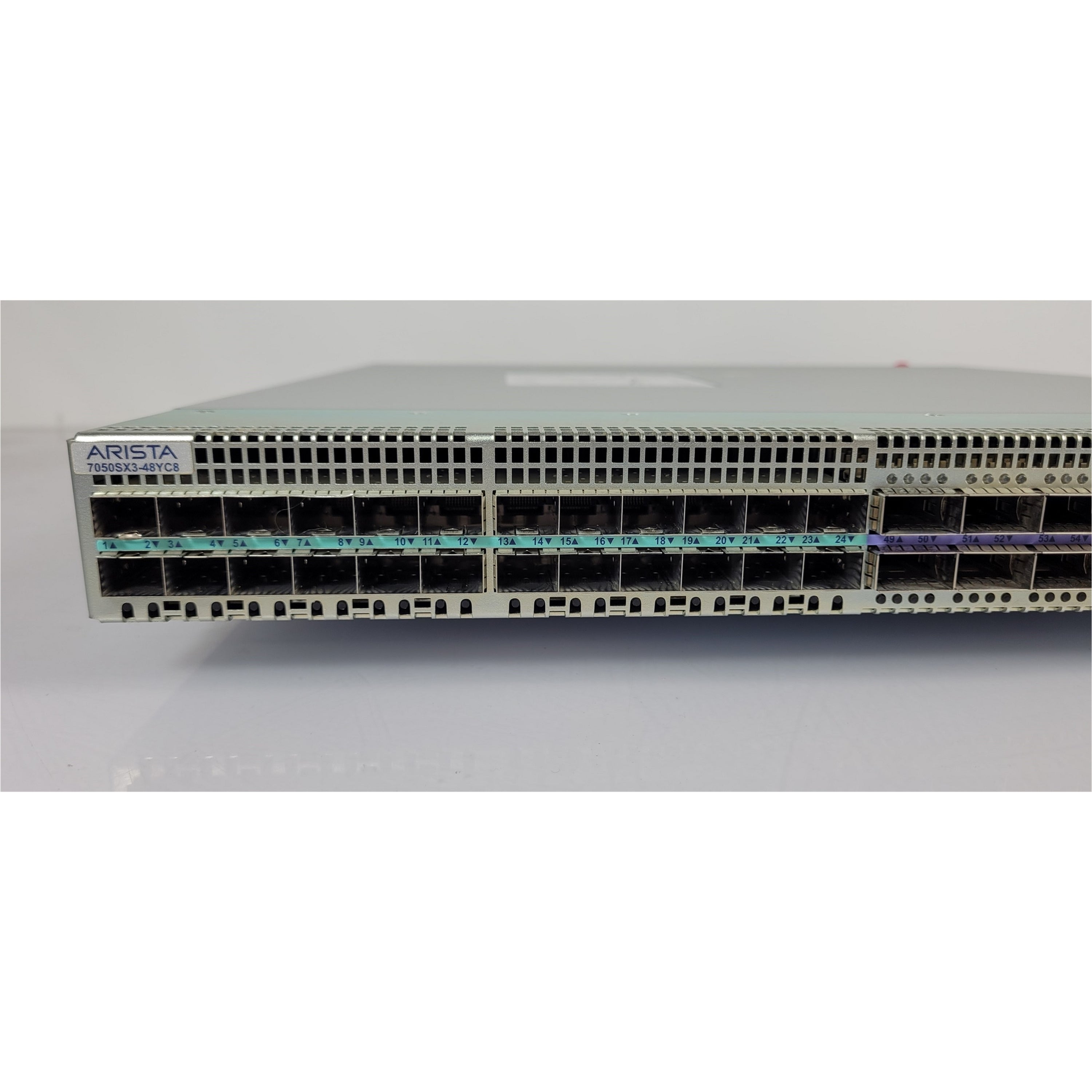 Arista DCS-7050SX3-48YC8-F 7050X3, 48x25GbE SFP & 8x100GbE QSFP, F-to-R, 2x AC (New Open Box)