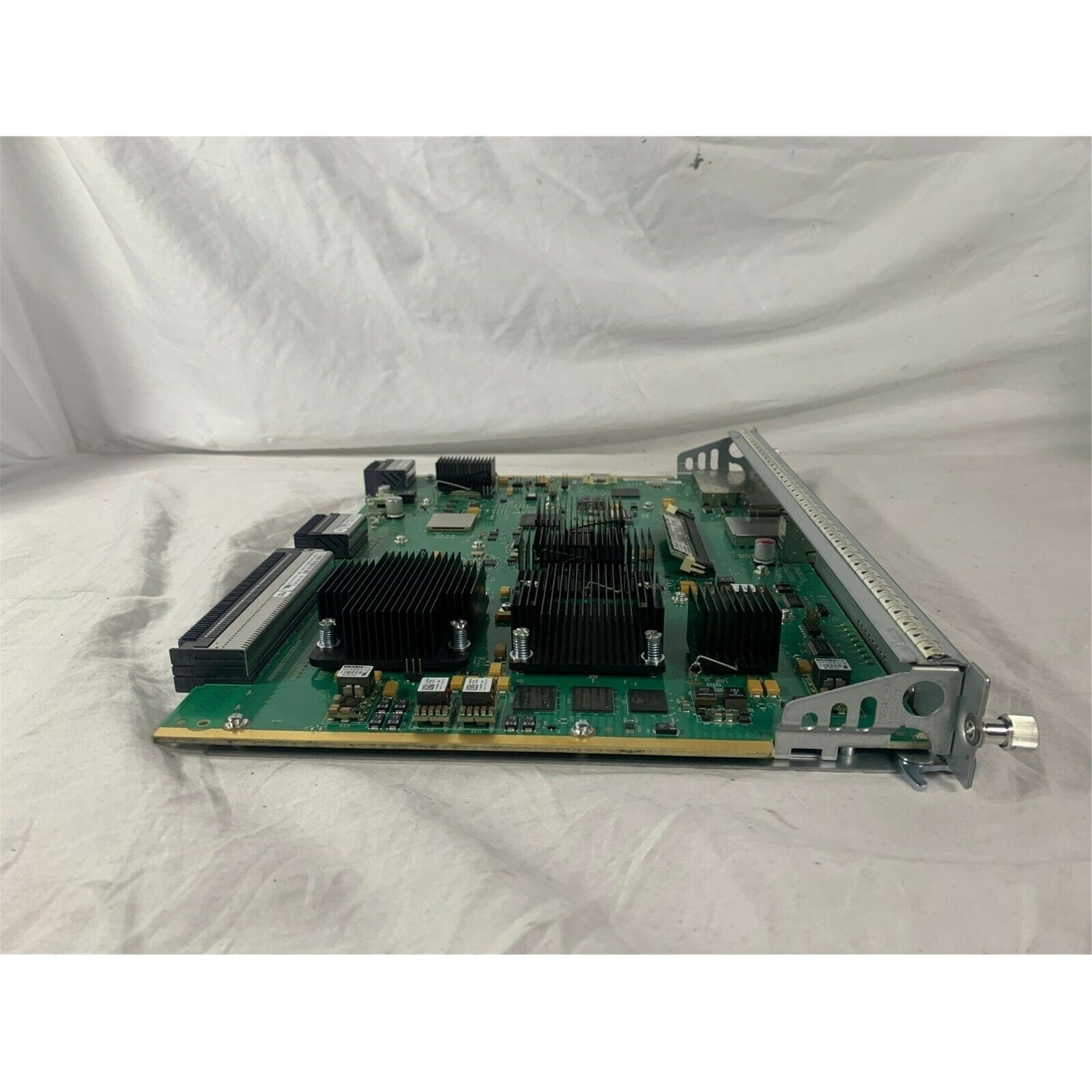 CISCO WS-X45-SUP7L-E CATALYST 4500E SUP ENGINE, 520 GBPS (Refurbished)