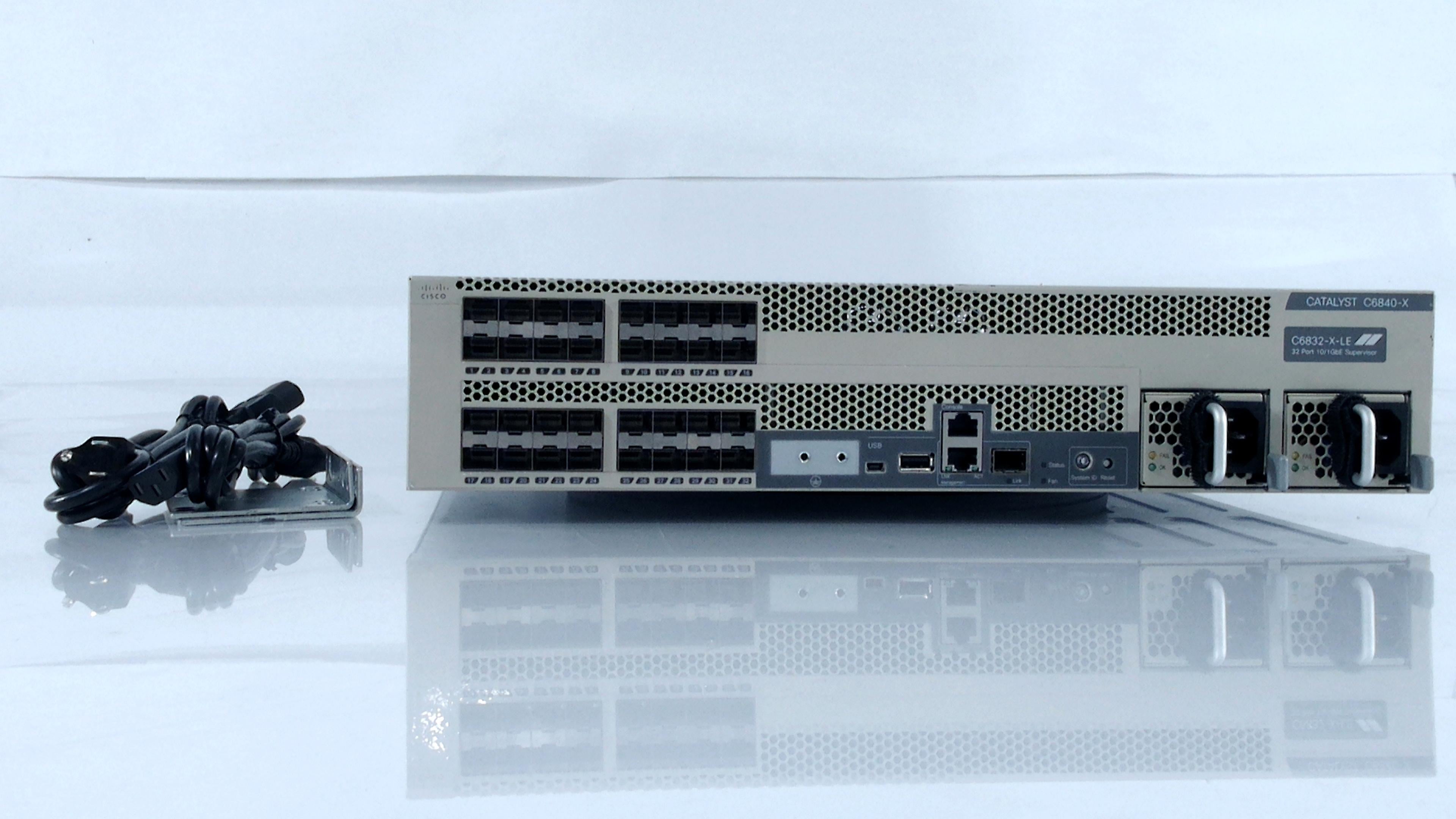 Cisco C6832-X-LE 32-Port 100Mbps SFP 2U Specialty Hub, Gold (Used - Good)