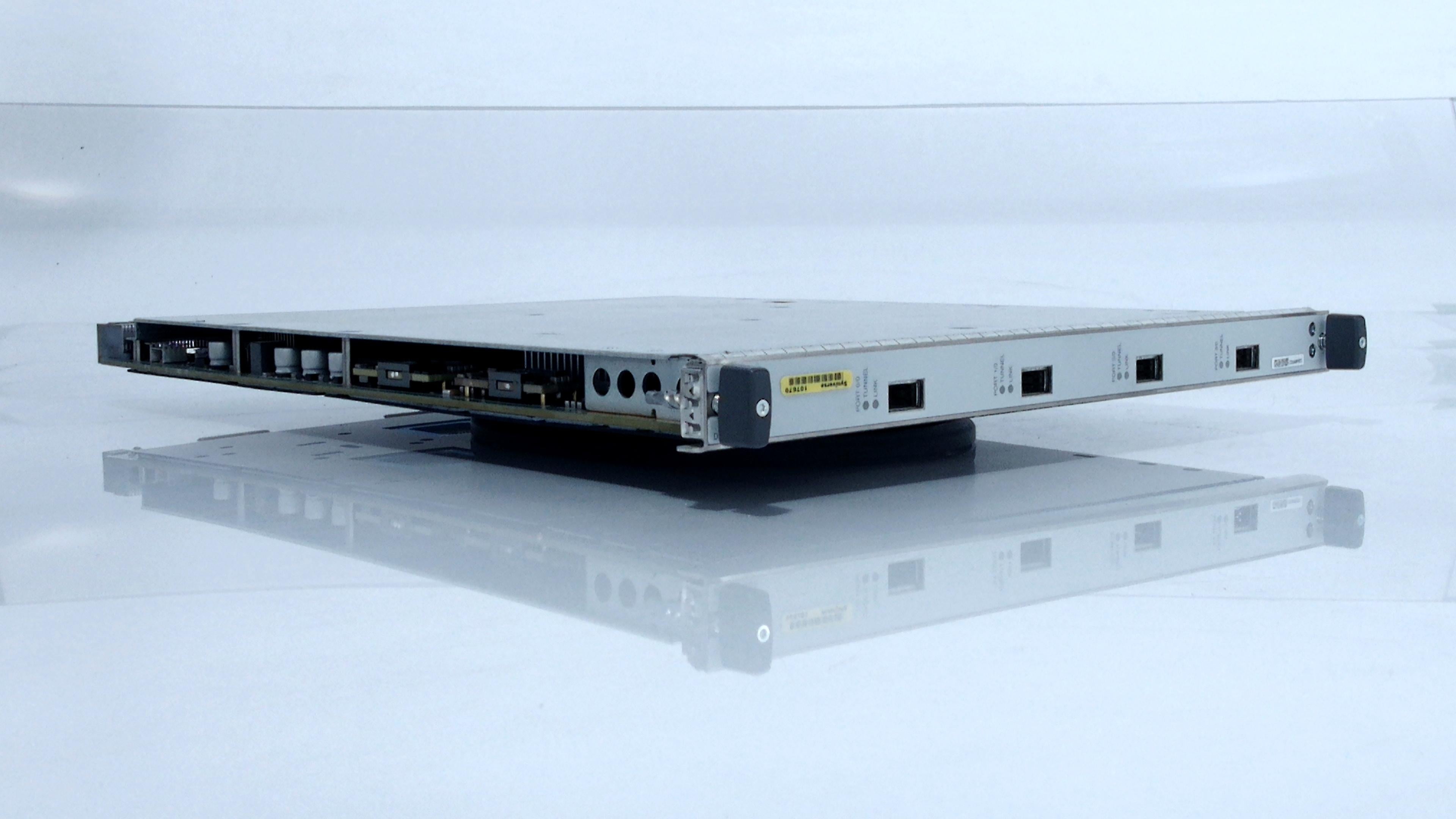 Juniper Networks DPCE-R-4XGE-XFP 4 Port Switch